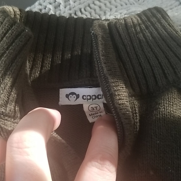 3T boys sweater - Picture 2 of 3